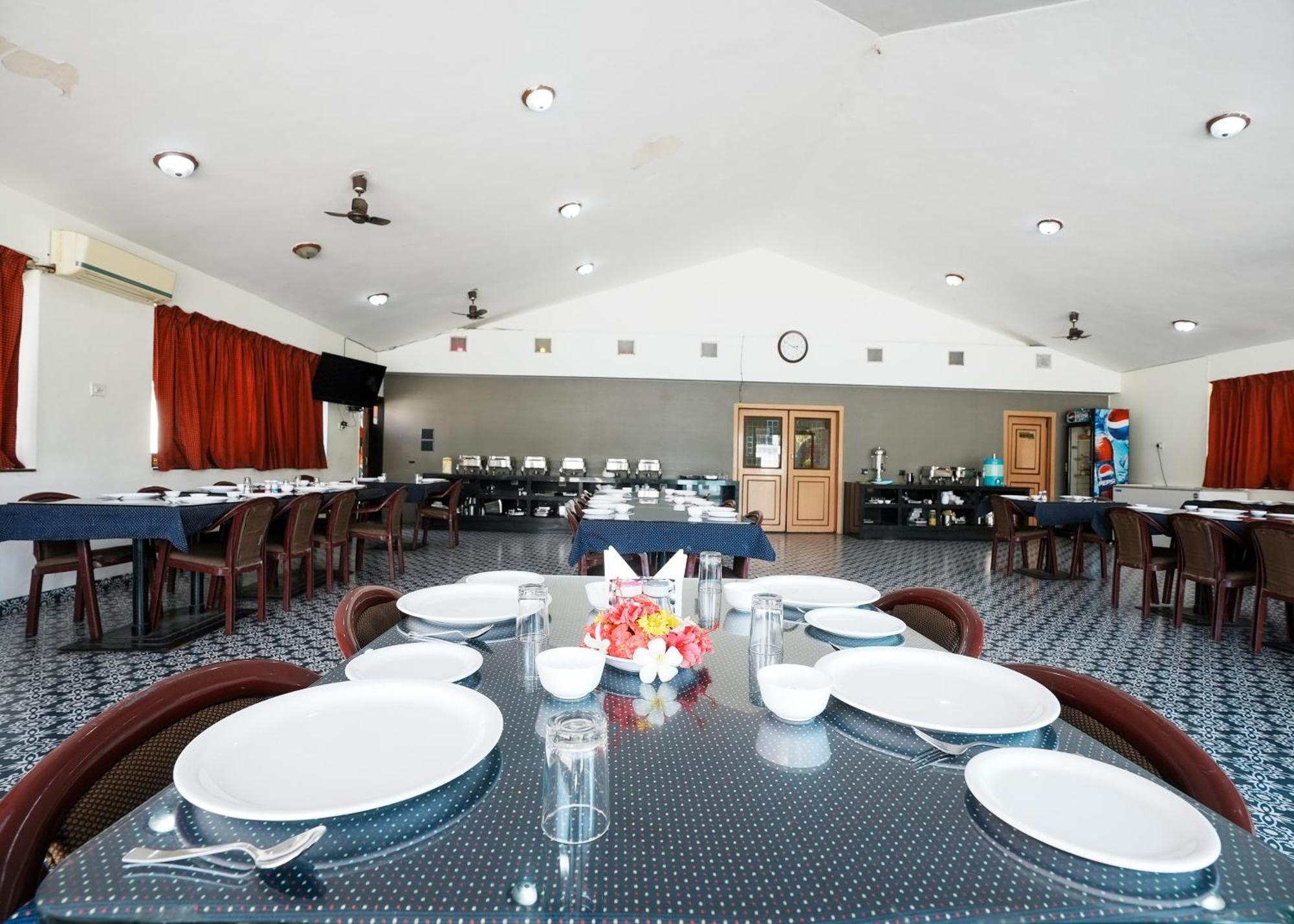Rupis Resort Near Udaipur Airport Dabok Exterior foto
